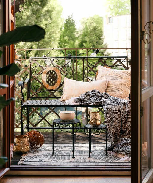 7 pomysłów na&nbsp;balkon inspirowany wakacyjnymi kierunkami