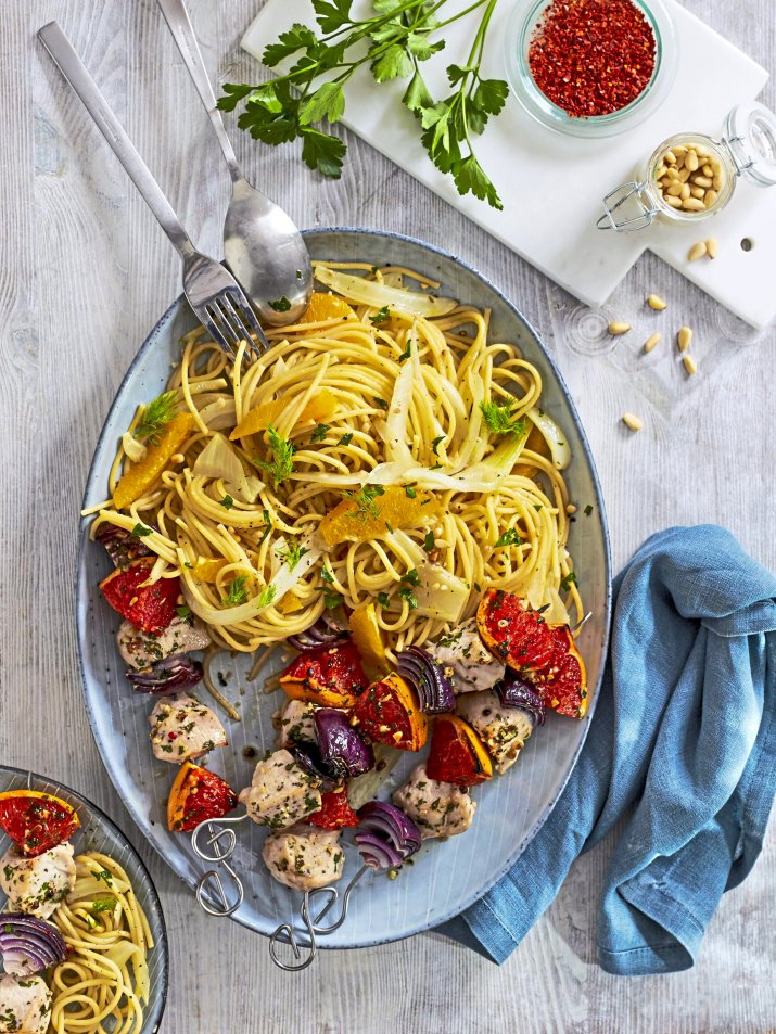 F9979402-Hähnchen-Grapefruit-Spieße mit Orangen-Fenchel-Spag...