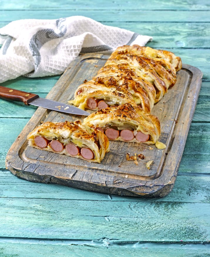 21_F9403301-Gefüllte Hot Dog-Rolle (aus 4 mach 1)