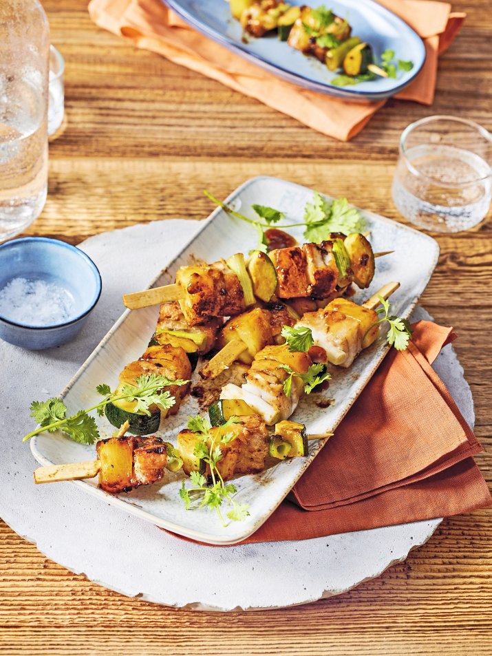 F10913503-Ananas-Fisch-Spieße-1