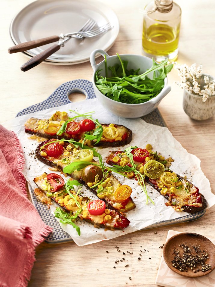 F10944602-Bunte Auberginen-Pizza-1
